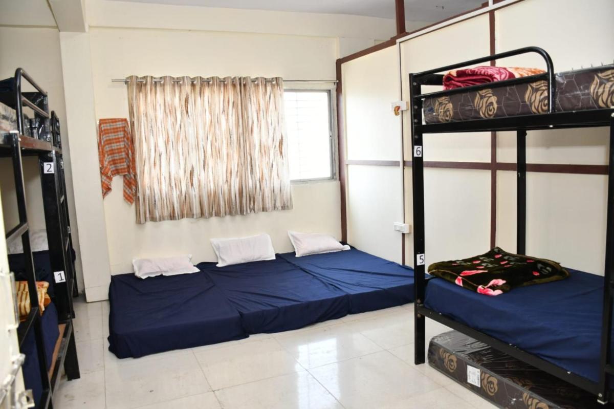 Goroomgo Kshipra Guest House Ujjain
