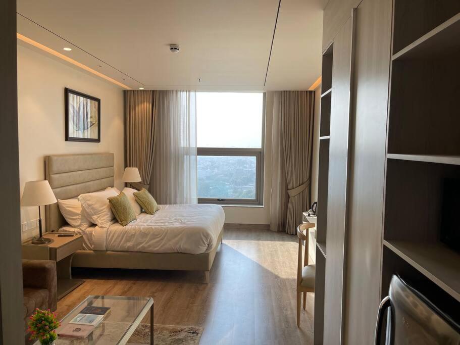 Harry Apartment