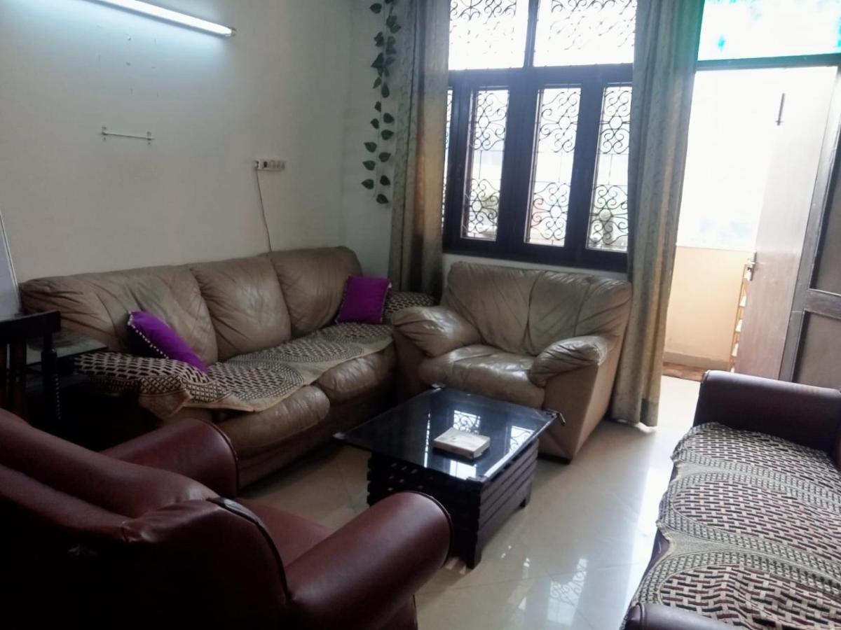Heart of Gurgaon 2bhk full apartment