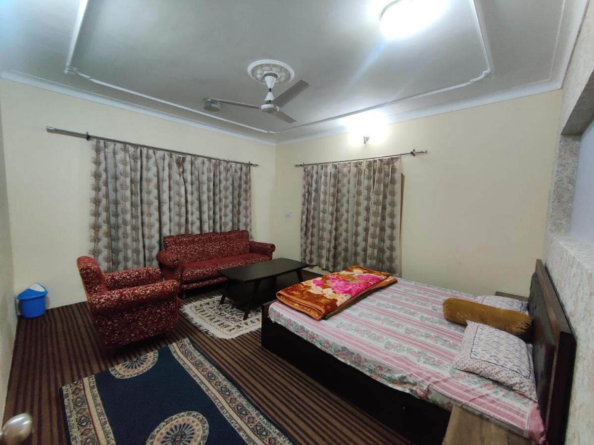 Home Away From Home Cute 3 bedroom House G floor