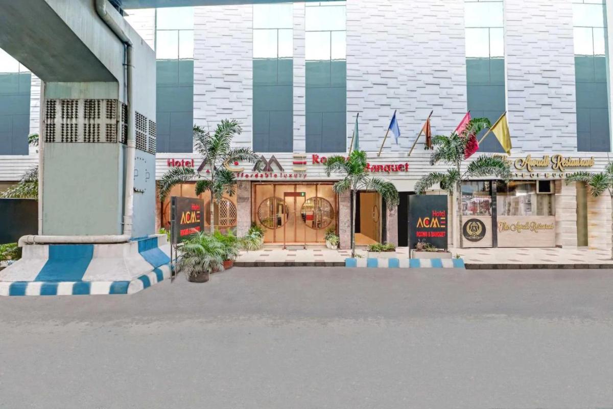 Hotel ACME
