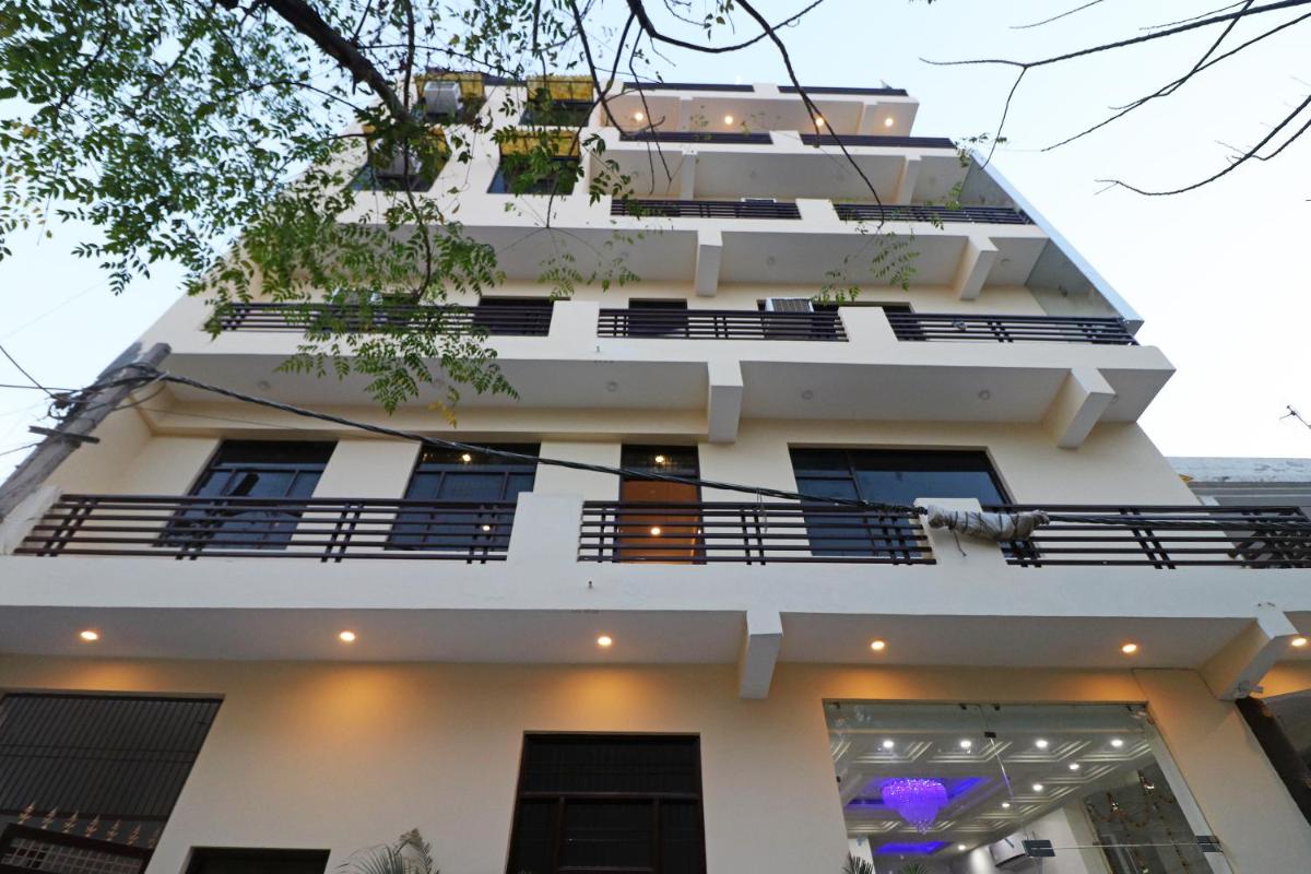 Hotel Airlift at Delhi Airport