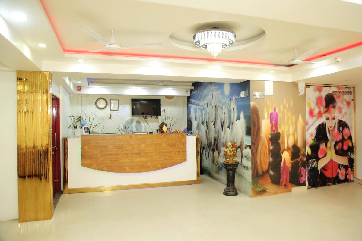 Hotel Aman Inn With early check in