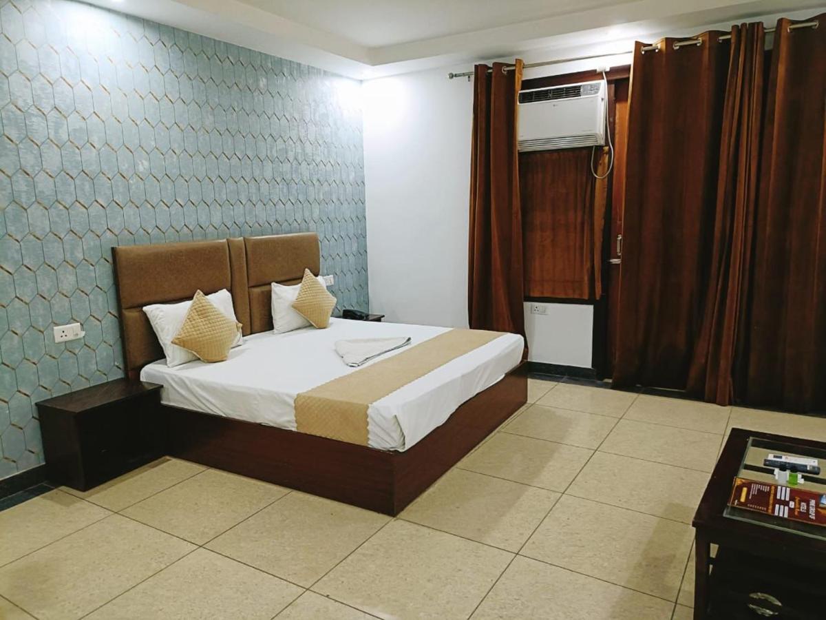 Hotel Ambiance Plazaa A family Hotel At- Delhi Airport