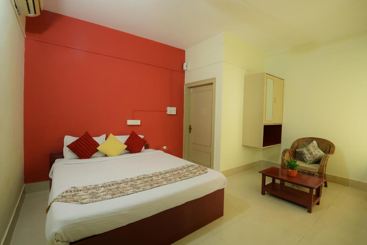 Hotel Bhargav (Ishan Arcade)