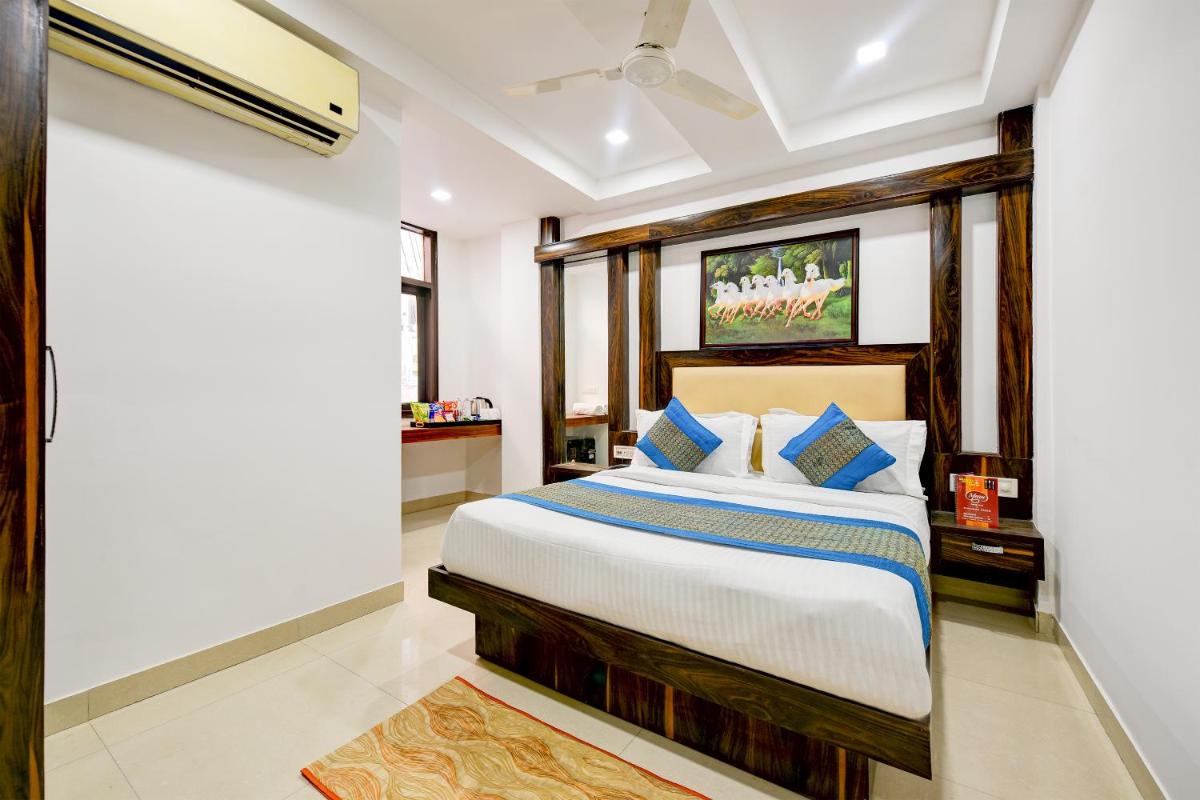 Hotel Bhartia 2 min walk from New Delhi Railway station