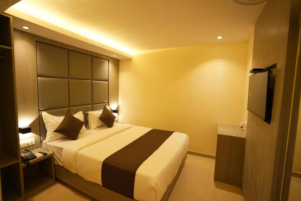 HOTEL BOSTON