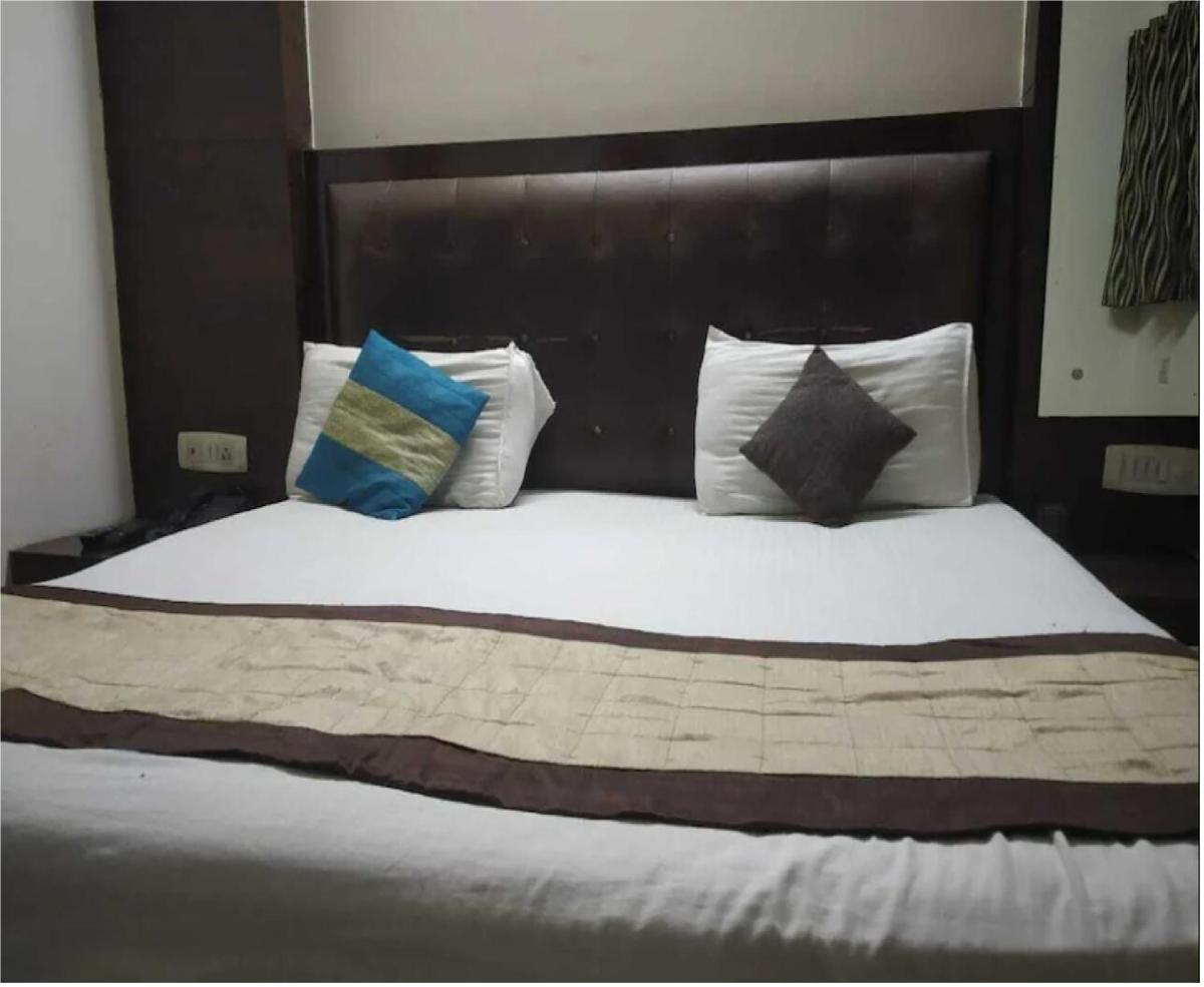 Hotel Chander Palace by WB Inn