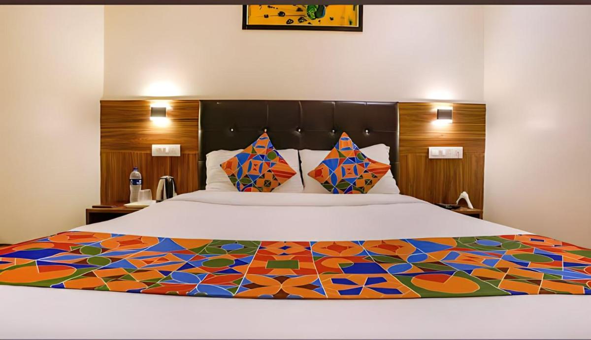 Hotel Deluxe Residency