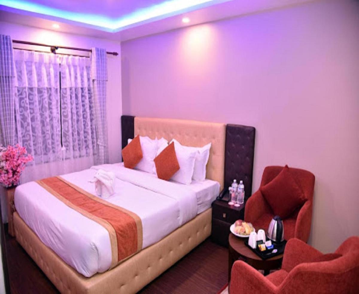 Hotel DIA PREMIER Delhi Airport BY Gross Group Hotels