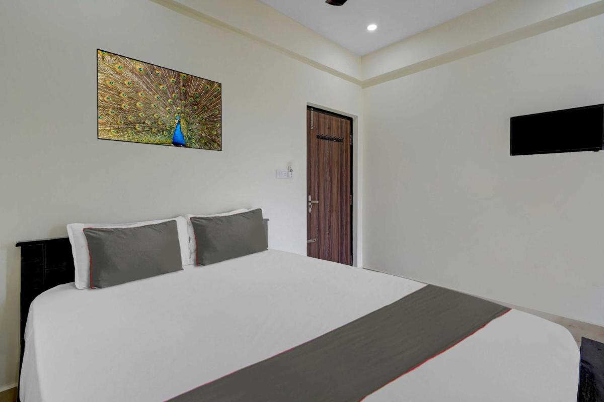 Hotel Emara Inn Near Ascendas Park Square Mall