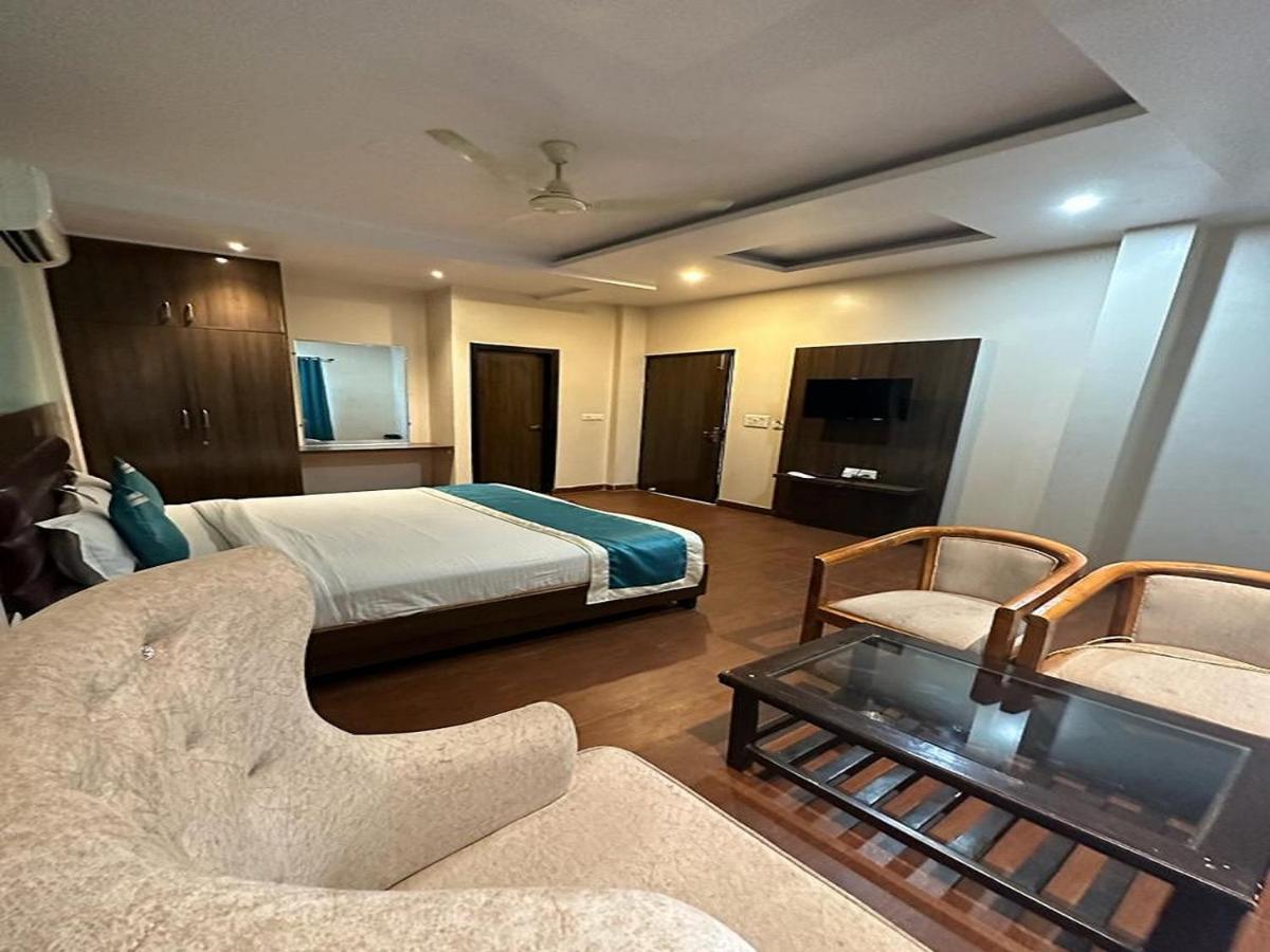 Hotel G P Palace