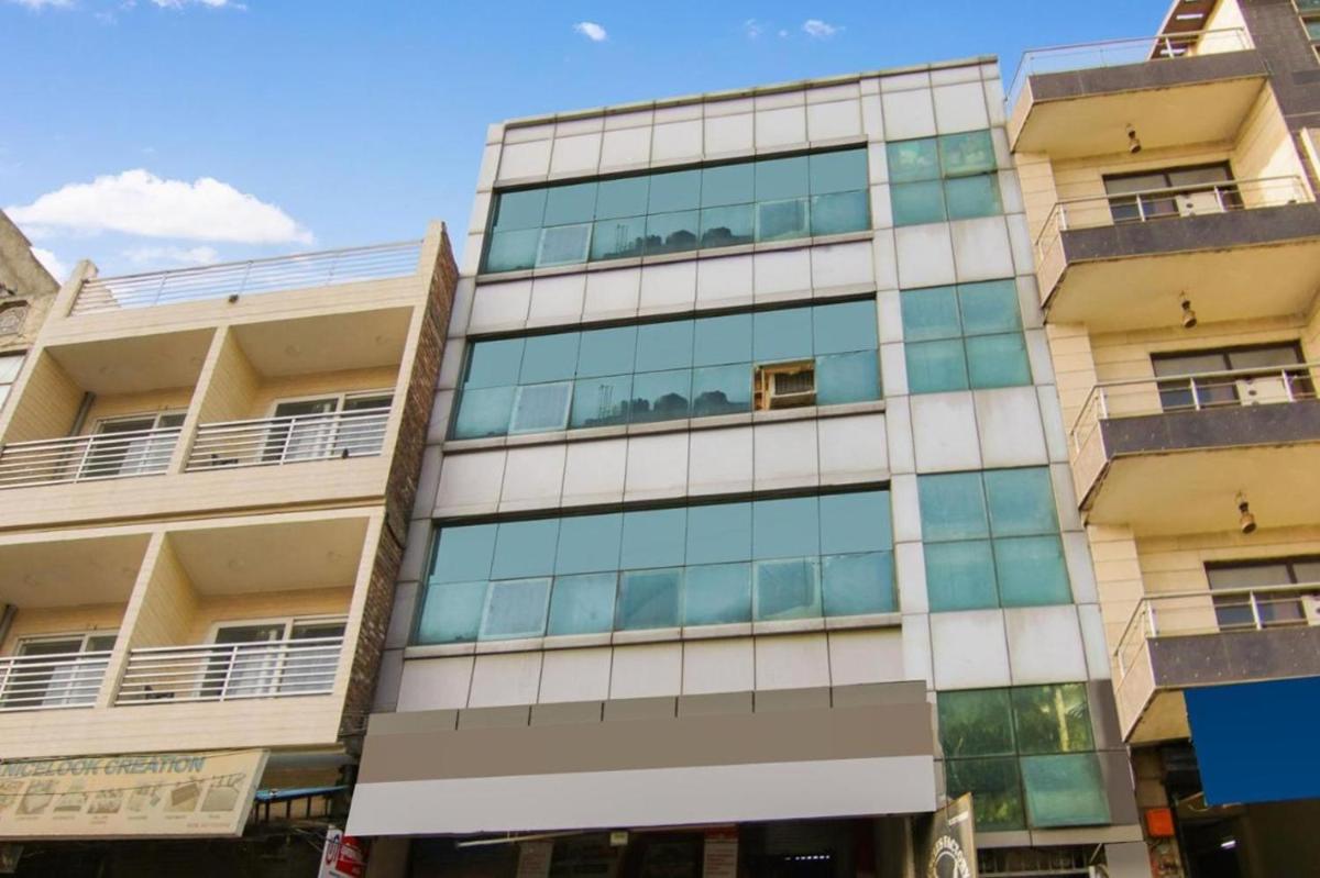 Hotel Golden Stay Near Subhash Nagar Metro Station