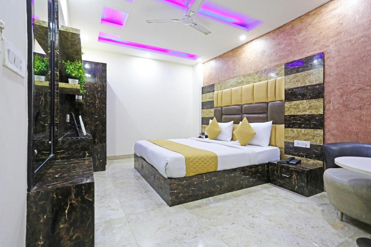 Hotel Grand LA CASA Near IGI airport