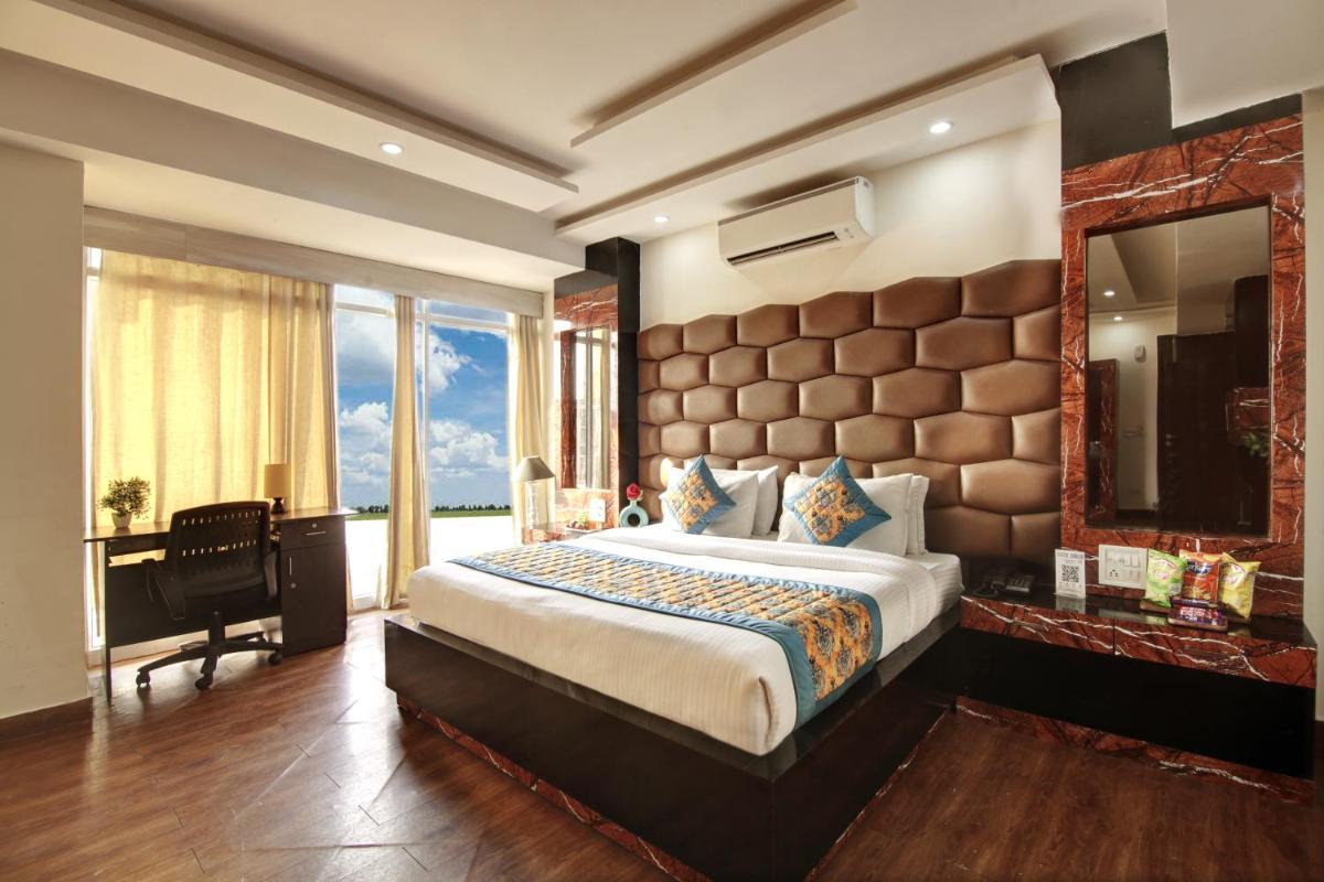 Hotel Grand Manor