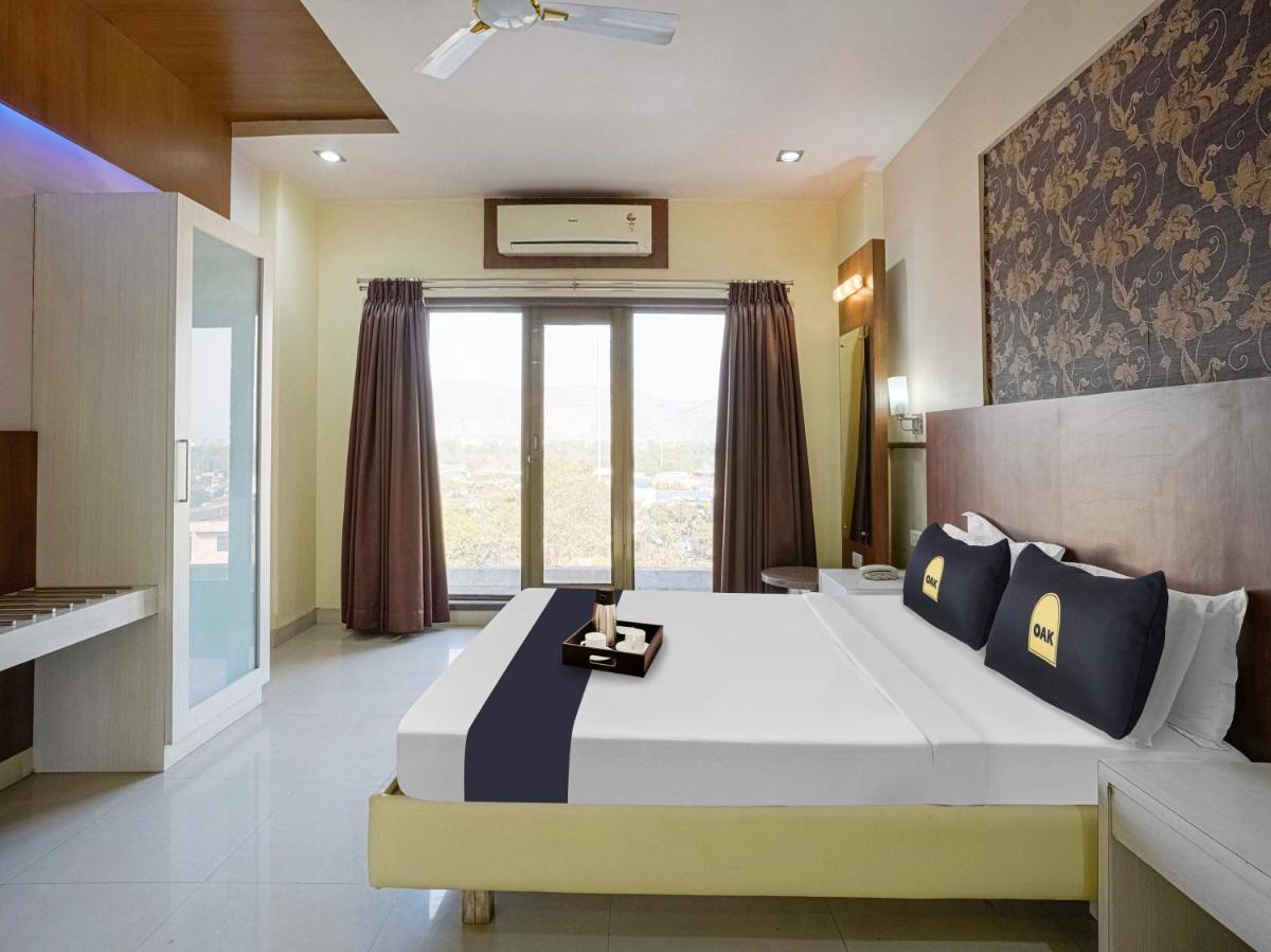Hotel Le-mount Plaza Near IGI Airport
