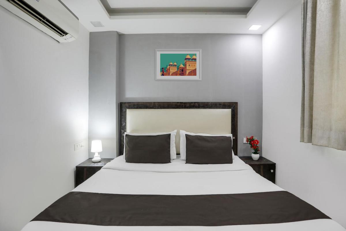 Hotel Mannat Near Lotus Temple
