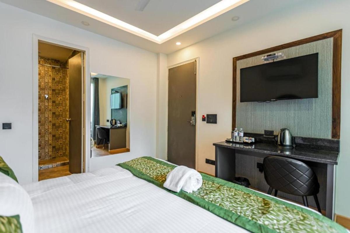 Hotel Mayur at CR Park New Delhi