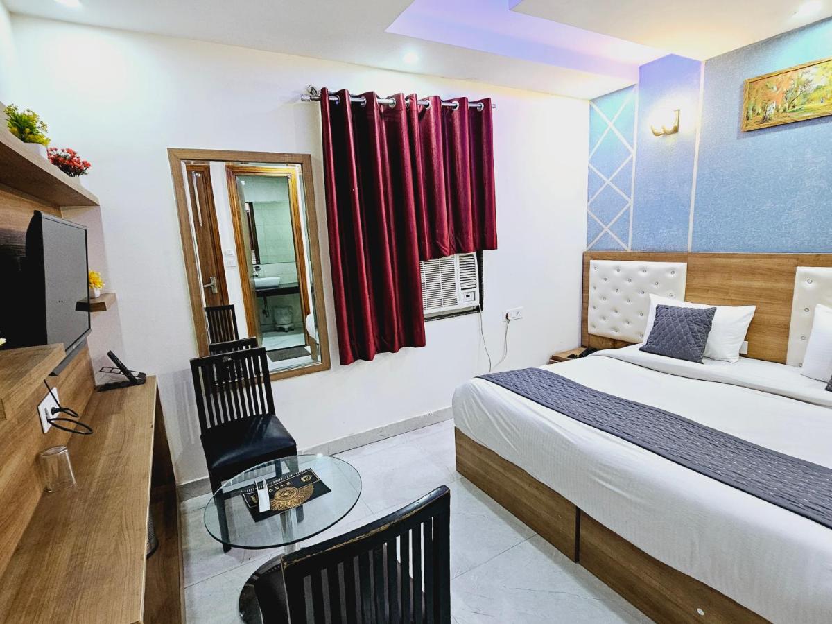 Hotel ME CASA international Near IGI Airport