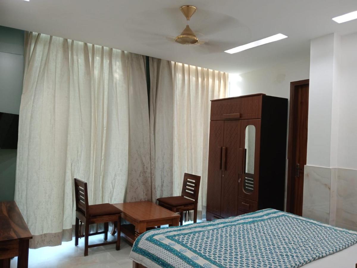 Hotel Roop Mahal