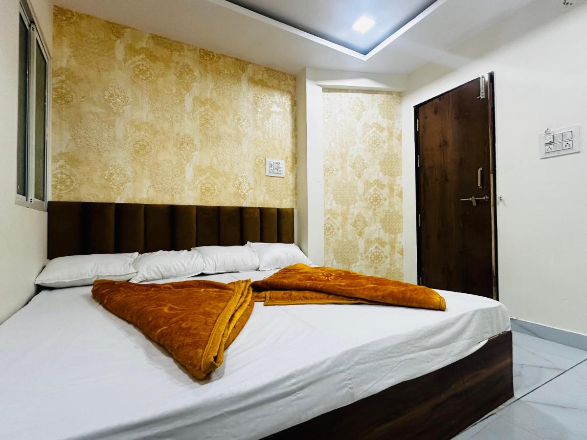 Hotel shipra paradise