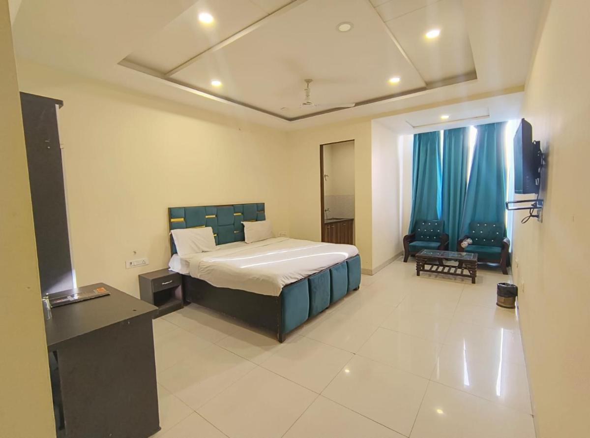 HOTEL SHIV RACHNA