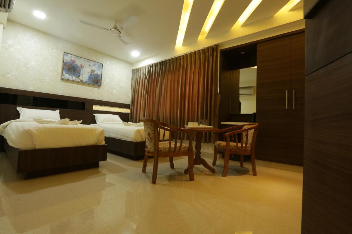 Hotel SRR Grand