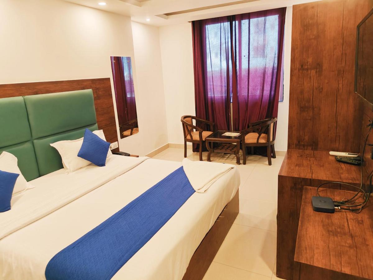 Hotel Tej Plaza Near IGI Airport