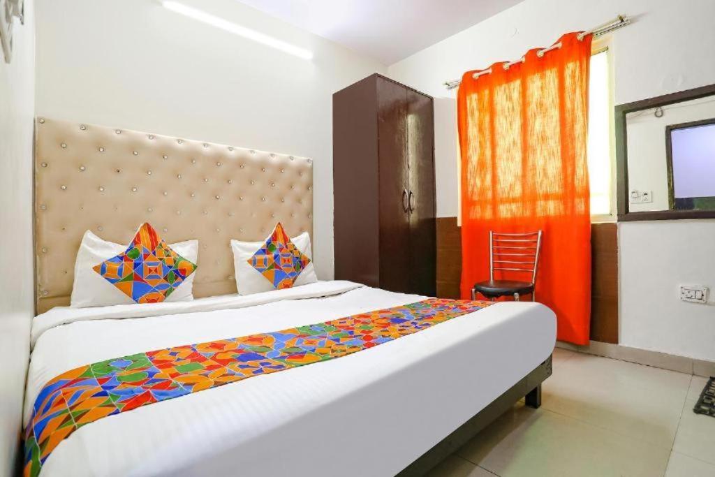 HOTEL THE LAZEEZ