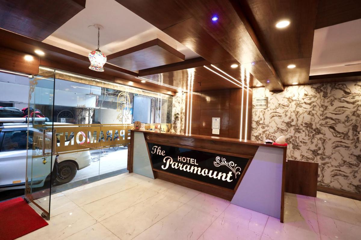 Hotel The Paramont at Delhi Airport