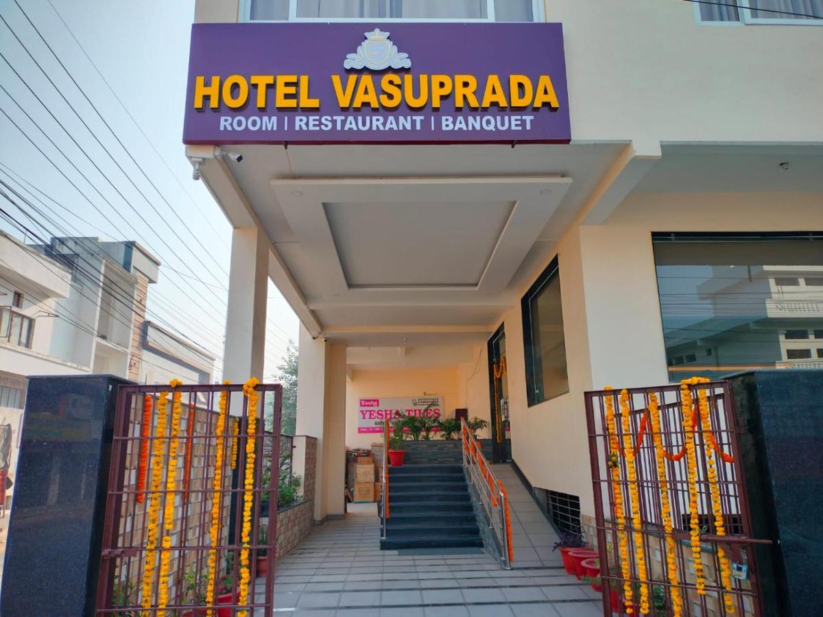 Hotel Vasuprada Lucknow