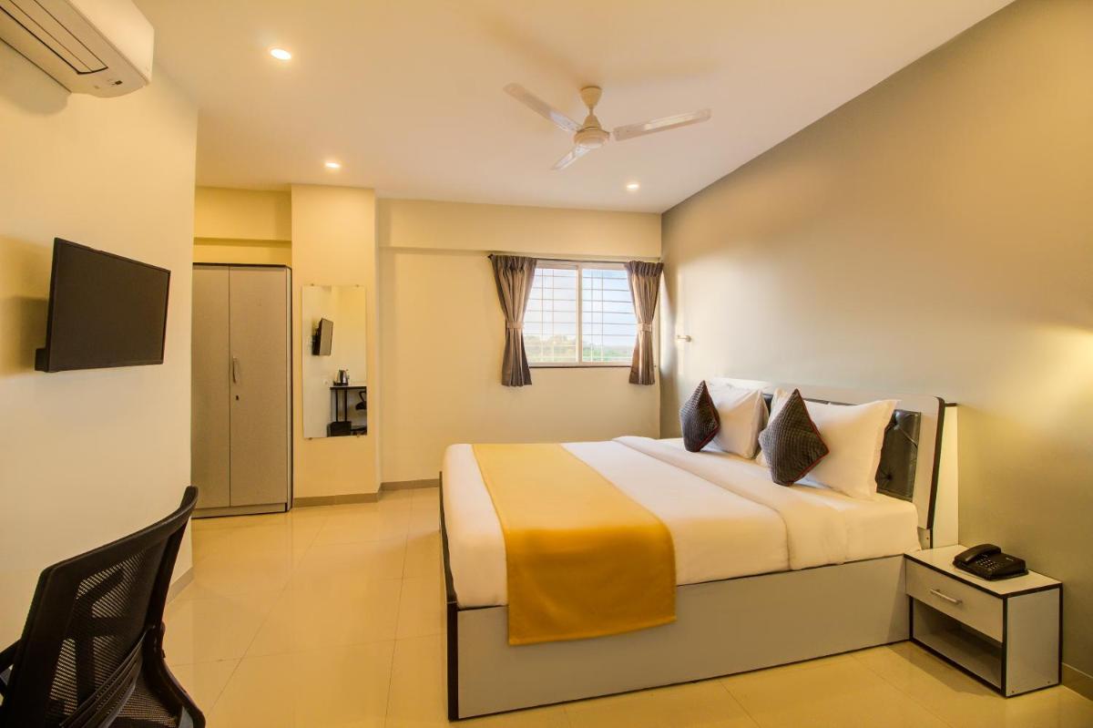 Housemate Hotel