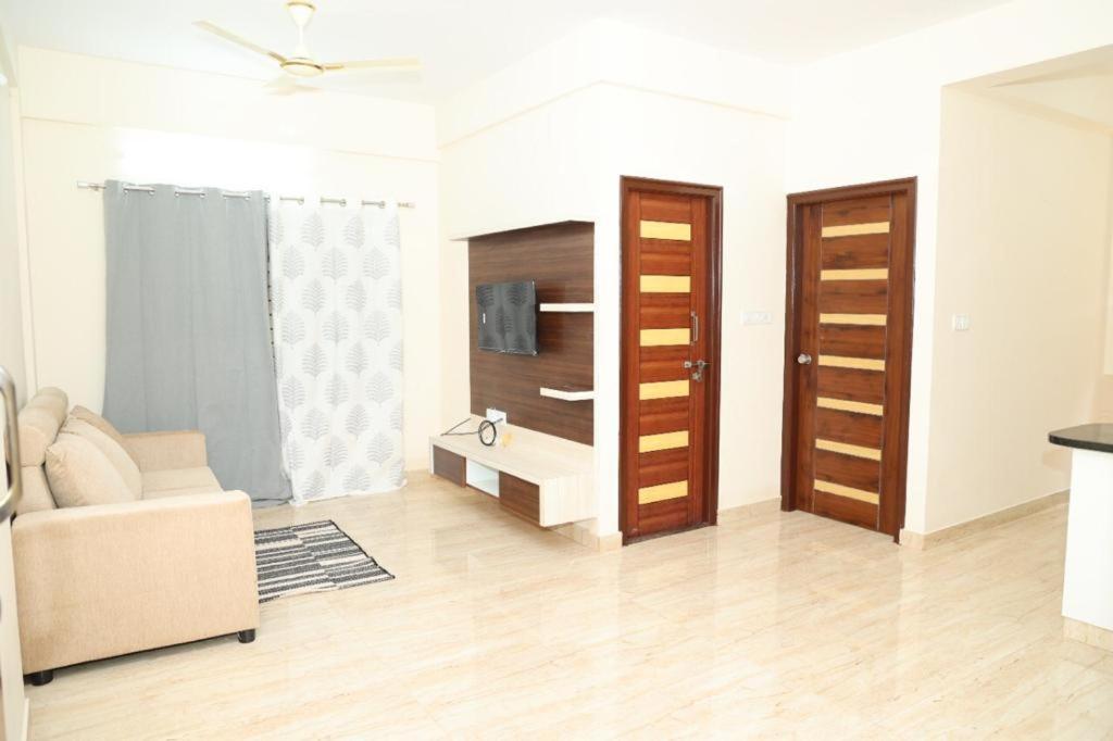 HSR Parkside by Newstays