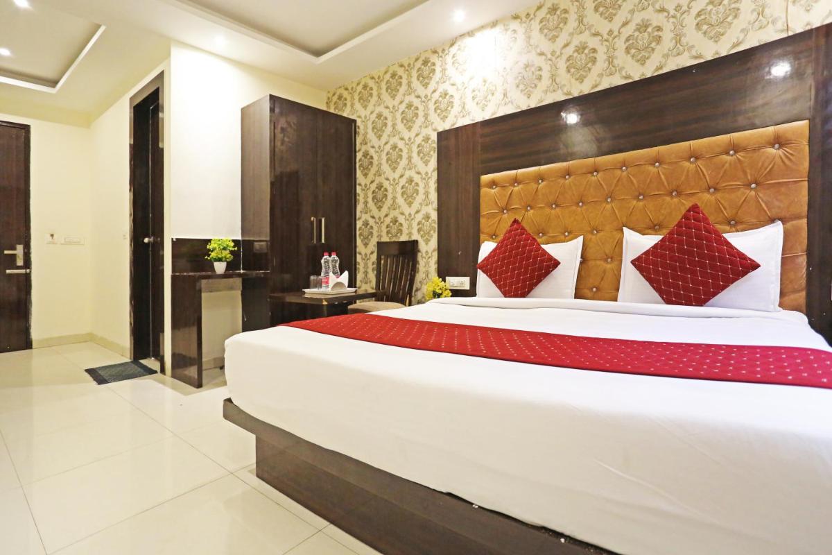 Iconic Stay Near Delhi Airport