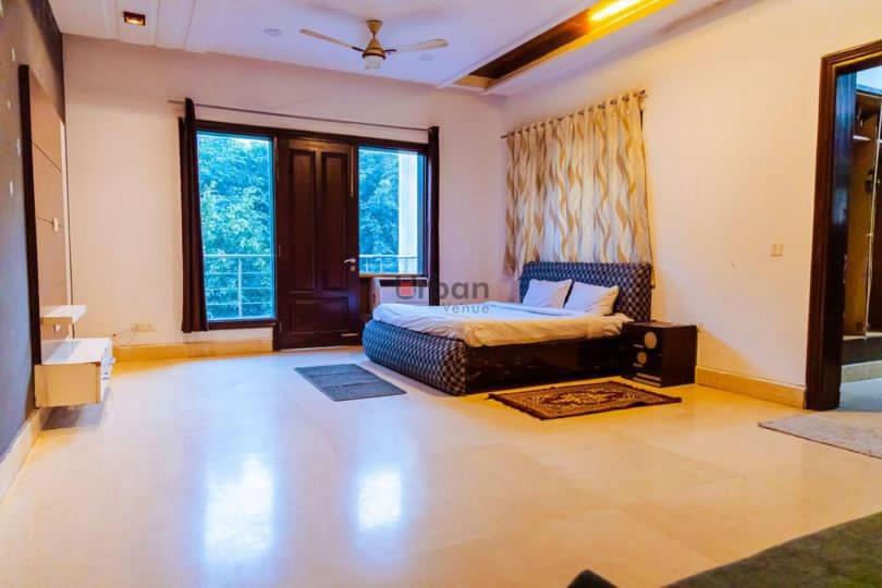 Idyllic 4 BHK Farmhouse Retreat