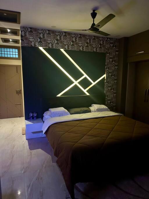 Js Inn Lux Escape