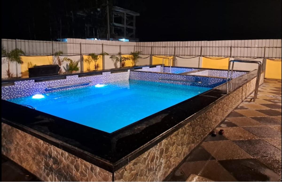 Kashmir Farmhouse - Hyderabad