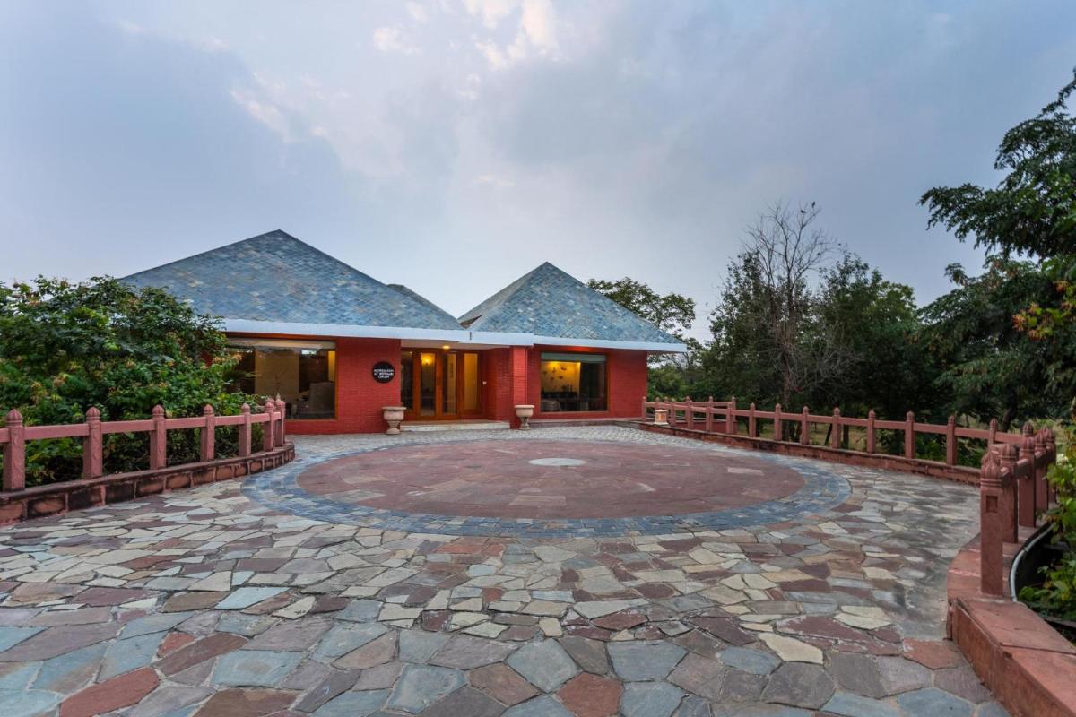 LohonoStays Villa Morbaugh at Kothari Gadh