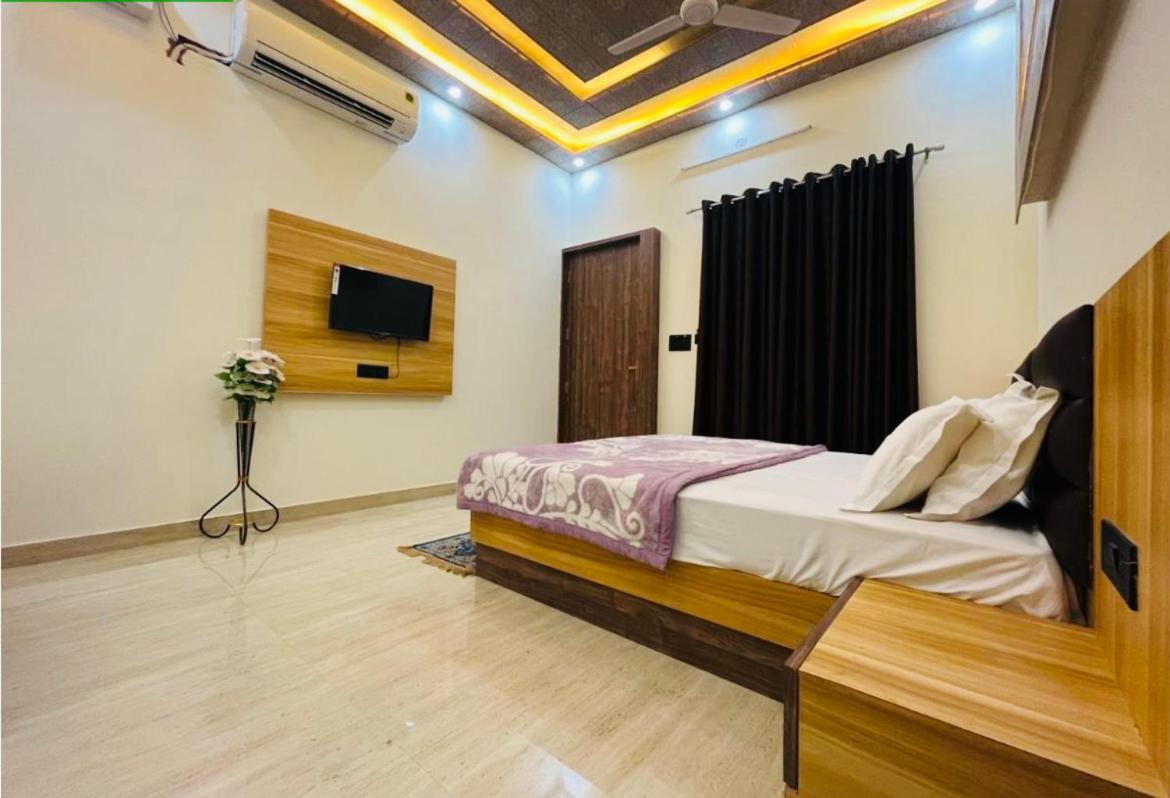 Lotus Palm Retreat - Full Villa (By A.P. Villa's)