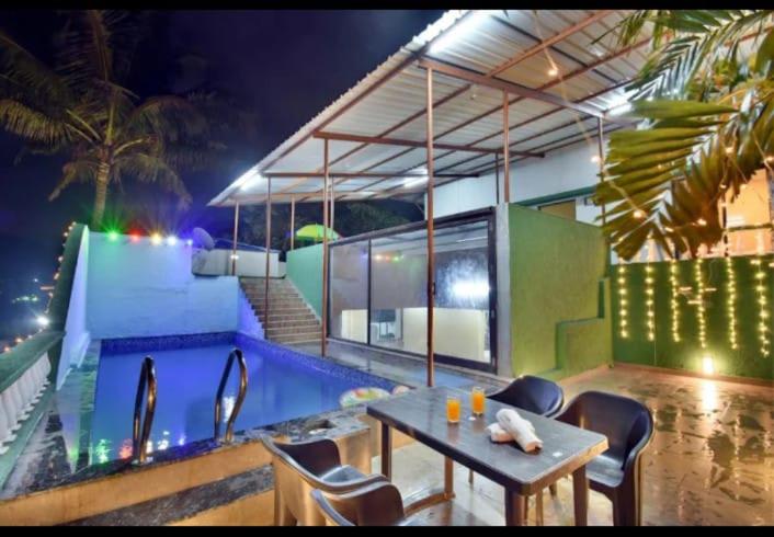 Luxury Royal 4Bhk Villa Lonavala Swimming Pool On Terrace