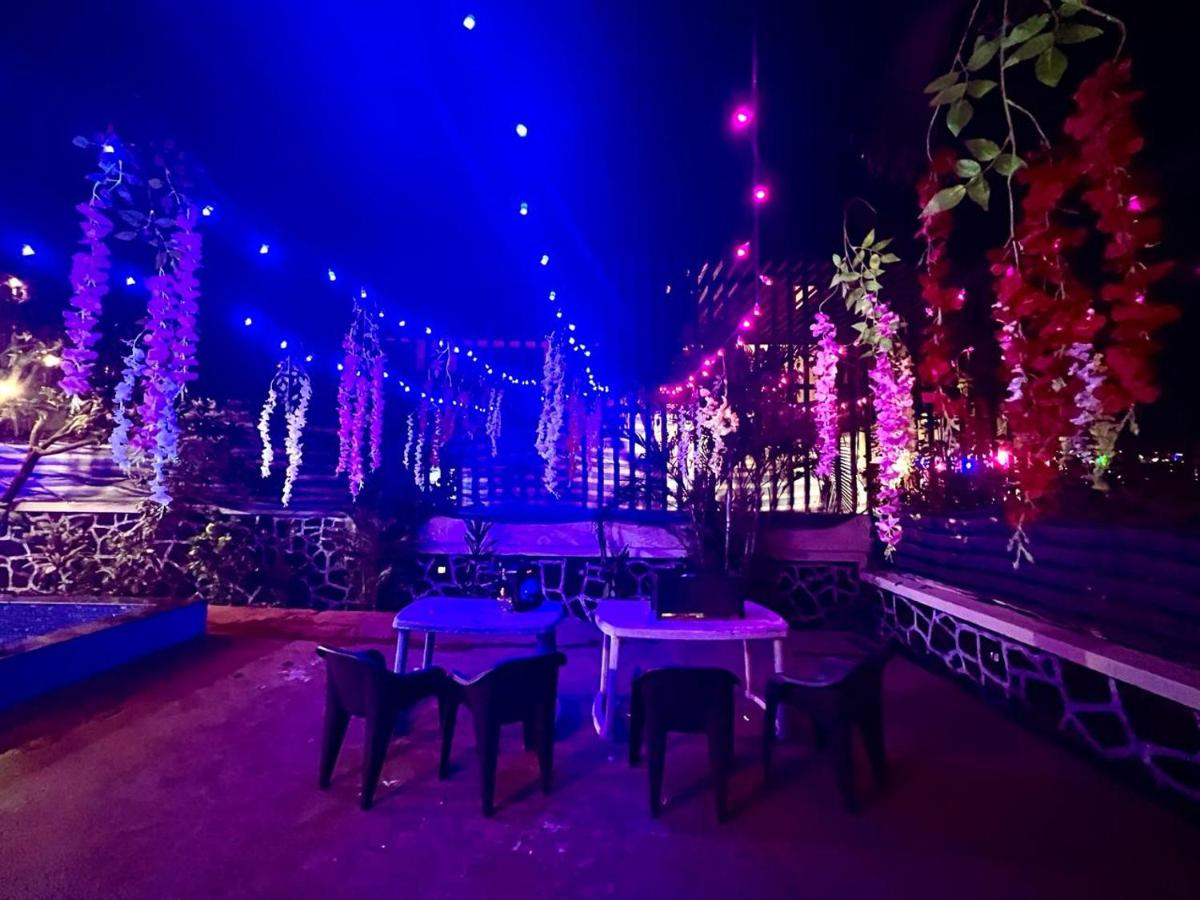 Meera Mansion