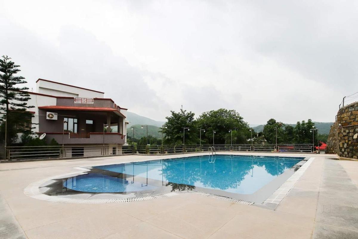 Meera Valley Resort