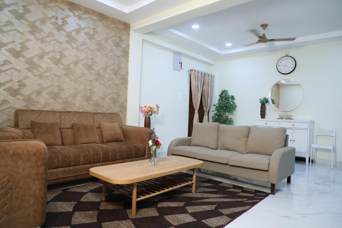 Moosavi Homes