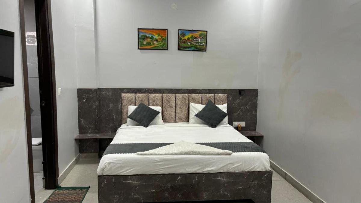 Noida premium inn