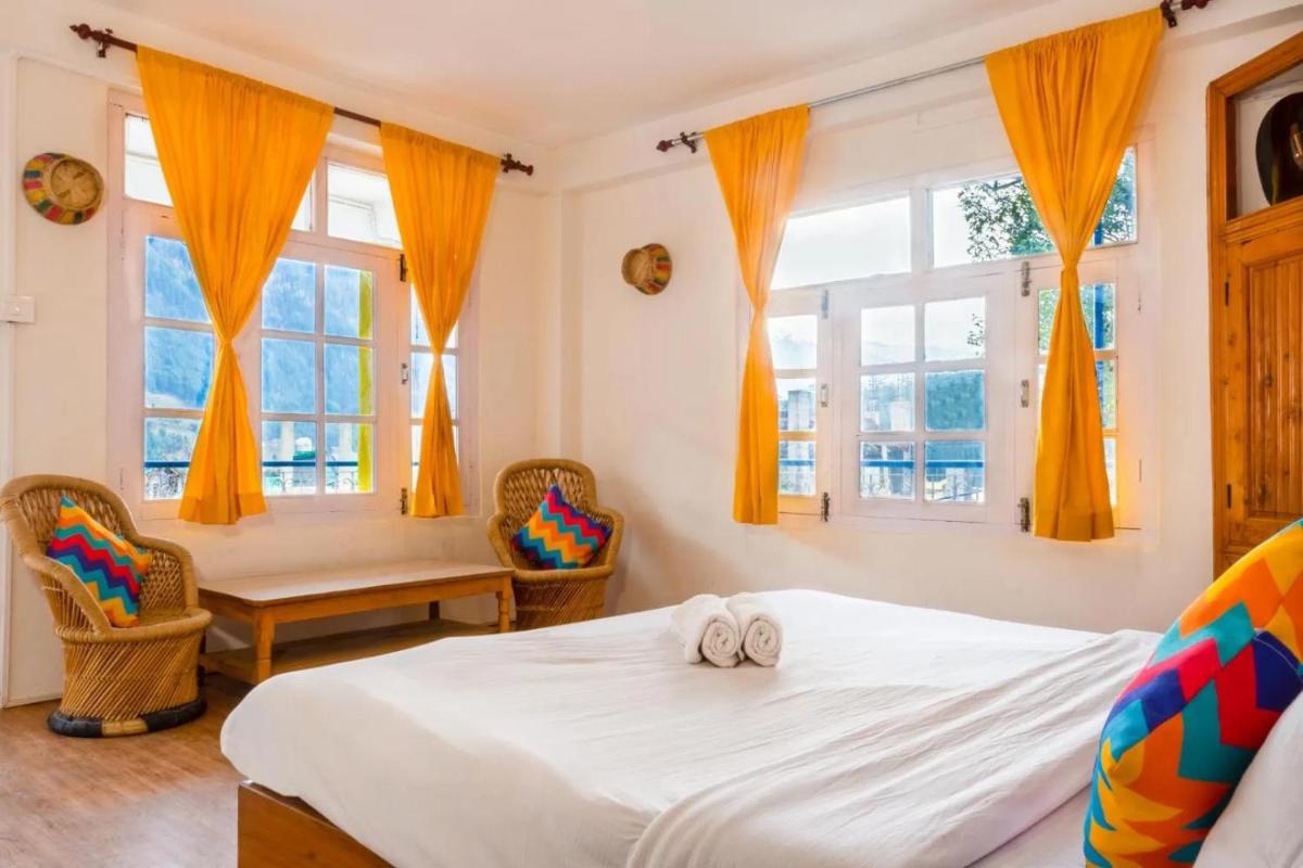 Oak Land House Manali