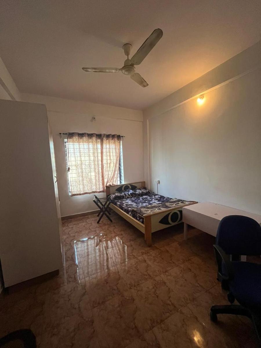 One spacious room in a two bhk with free Wi-Fi and kitchen