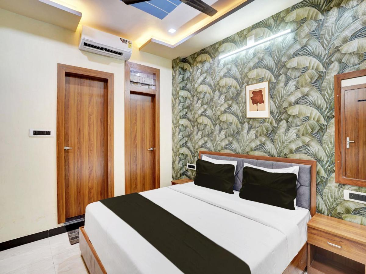 OYO ABD Hotel & Restro