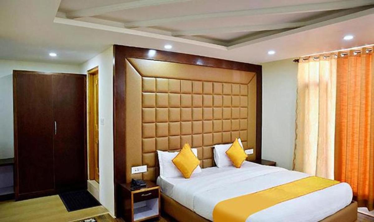 OYO Collection O Hotel Whistling Winds