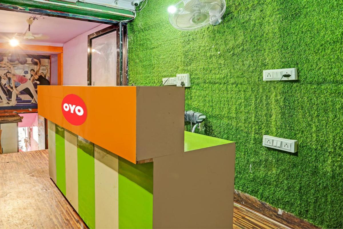 OYO Flagship 81558 Ahil Hotel