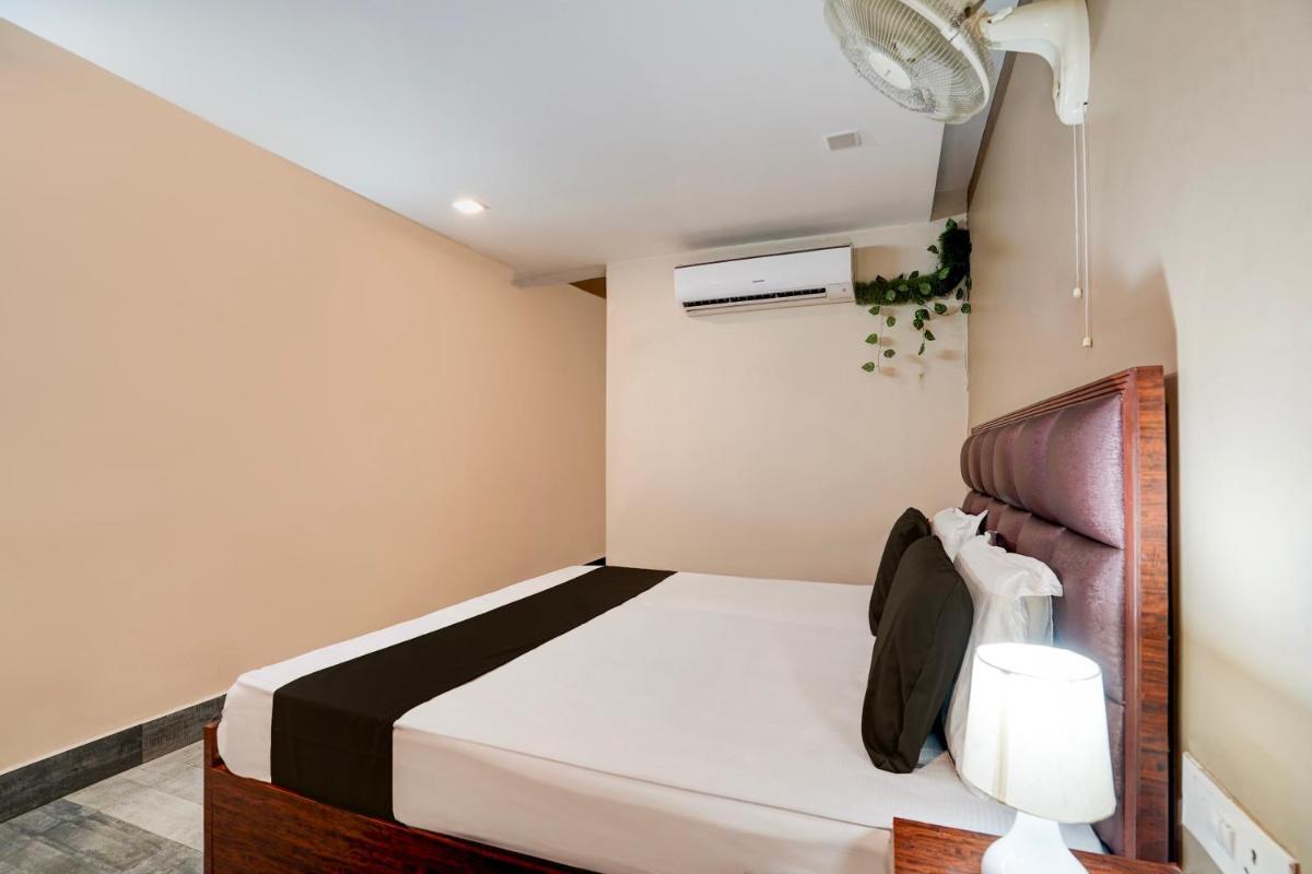 OYO Flagship Hotel Awadh Court